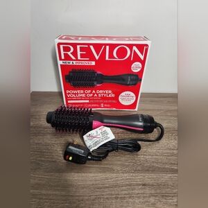 Revlon Salon One-Step Hair Dryer and Volumizer Hot Air Brush RVDR5222